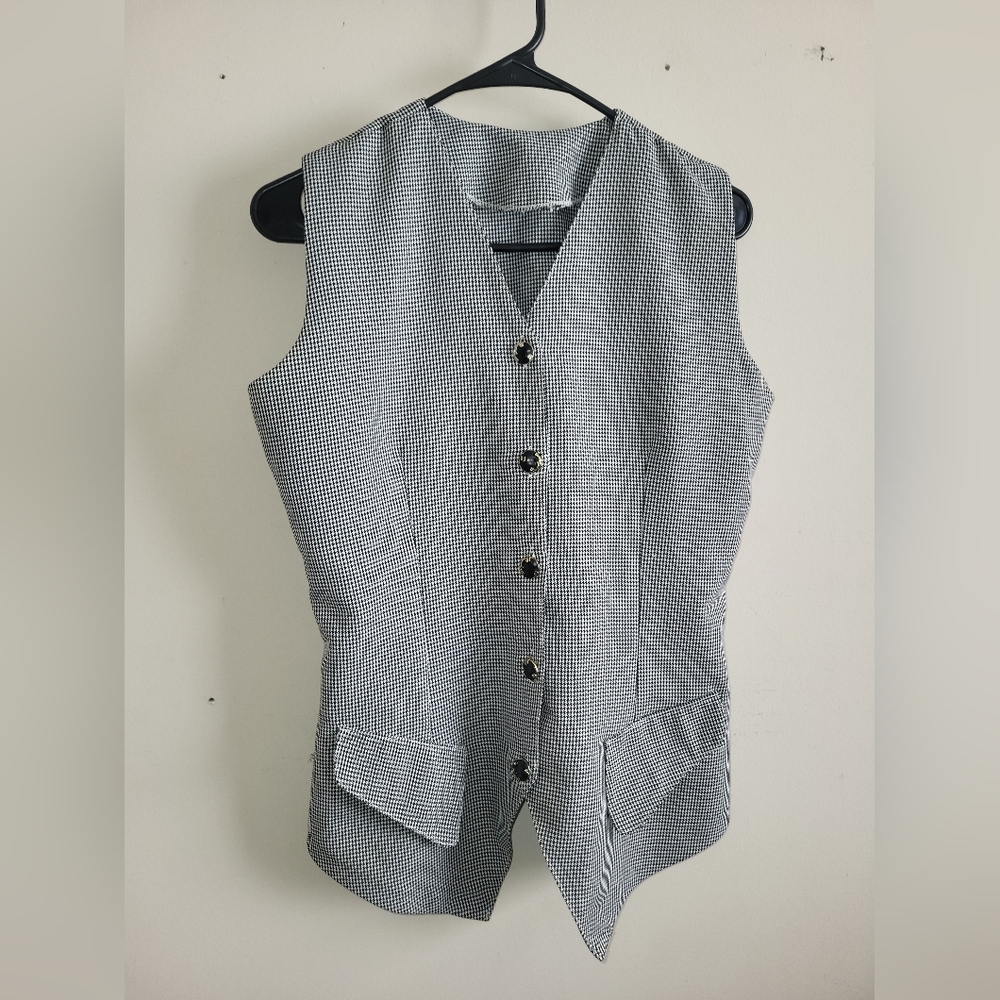 Black And White 2pc Set - image 8